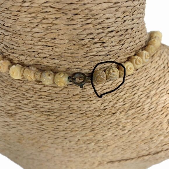 Vintage Carved Bead Necklace Graduated Boho Vintage Artsy Renaissance 27” - Picture 4 of 4